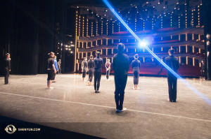 Dancers prepare for a performance in Ottawa. (Photo by Ben Chen and Jeff Chuang)